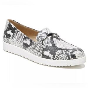 Naturalizer - Ranger Loafer Faux Snake Skin slip on Size 8M